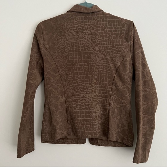 Vintage Expressions Faux Suede Crocodile Print 2 Piece Suit Size 6 - Picture 6 of 12